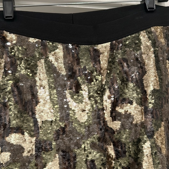 BCBG MaxAzria 
sequin leggings
Mid-rise - Picture 10 of 10